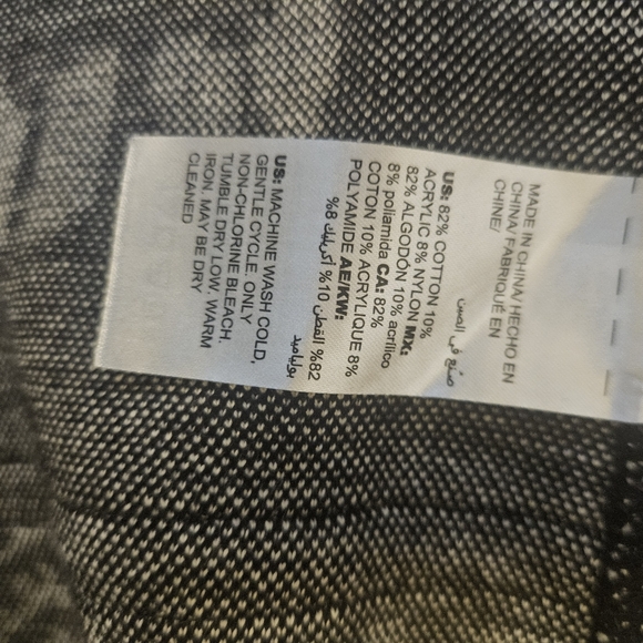 Chicos Floral Print Structured Jacquard Cardigan. Size 1 - Picture 3 of 7